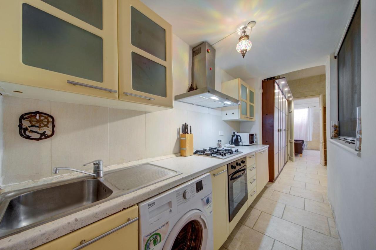 Victory View One Bedroom Apartment Valletta Bagian luar foto